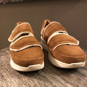 Ugg Velcro strap sneakers 👟